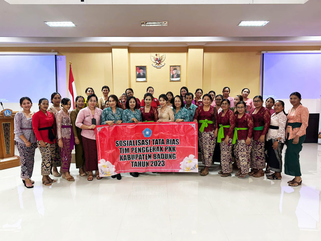 Sosialisasi Tata Rias TP PKK Kab. Badung di Kecamatan Petang Tahun 2023